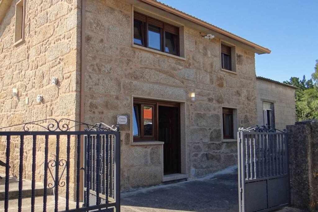 Cuberto Darriba Casa Restaurada En Canedo 카르노타 외부 사진
