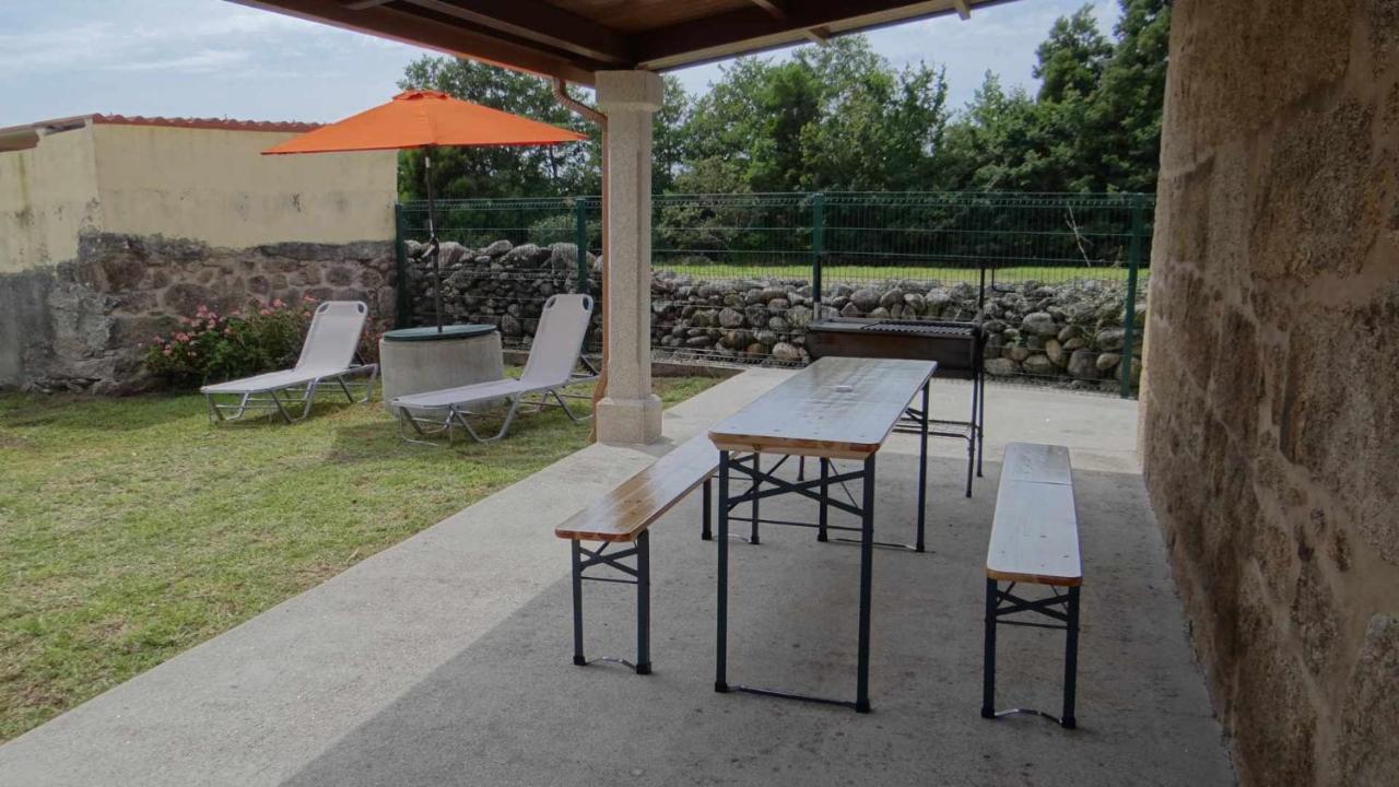 Cuberto Darriba Casa Restaurada En Canedo 카르노타 외부 사진