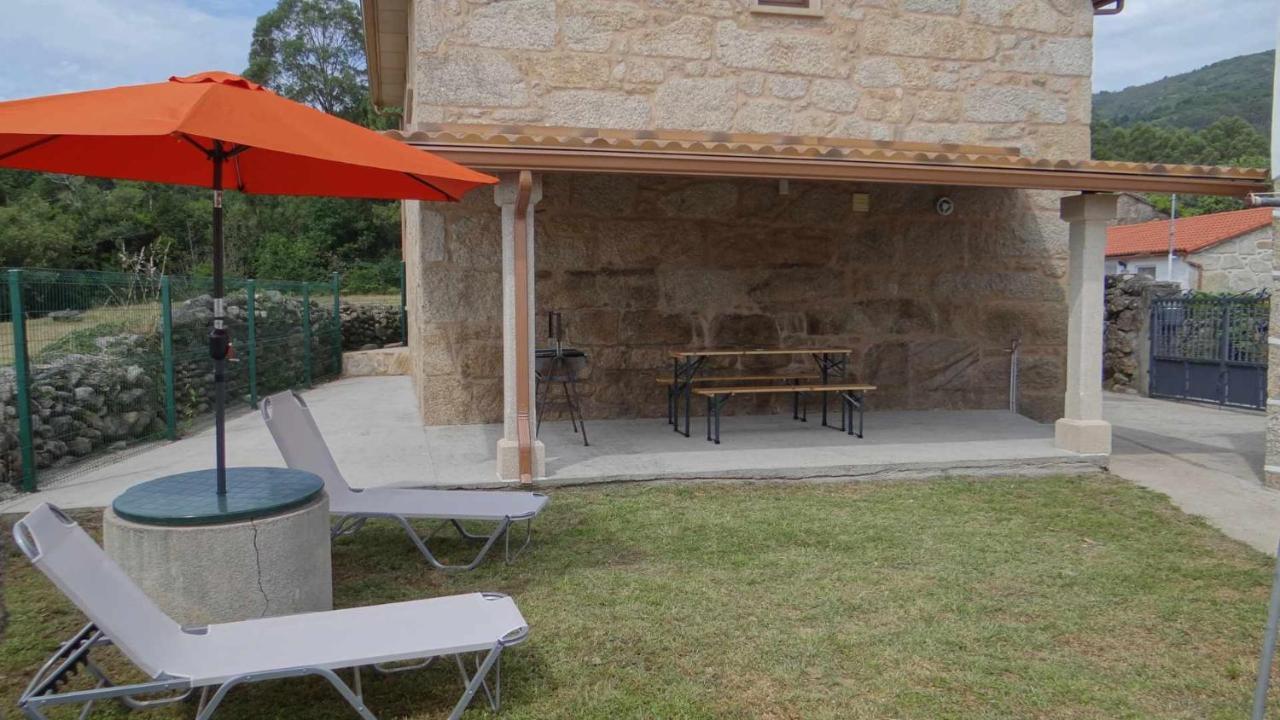 Cuberto Darriba Casa Restaurada En Canedo 카르노타 외부 사진