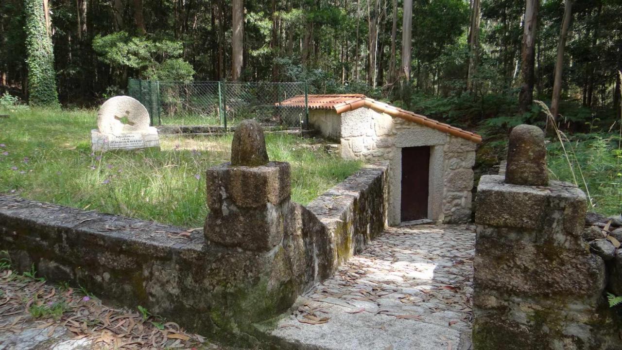 Cuberto Darriba Casa Restaurada En Canedo 카르노타 외부 사진